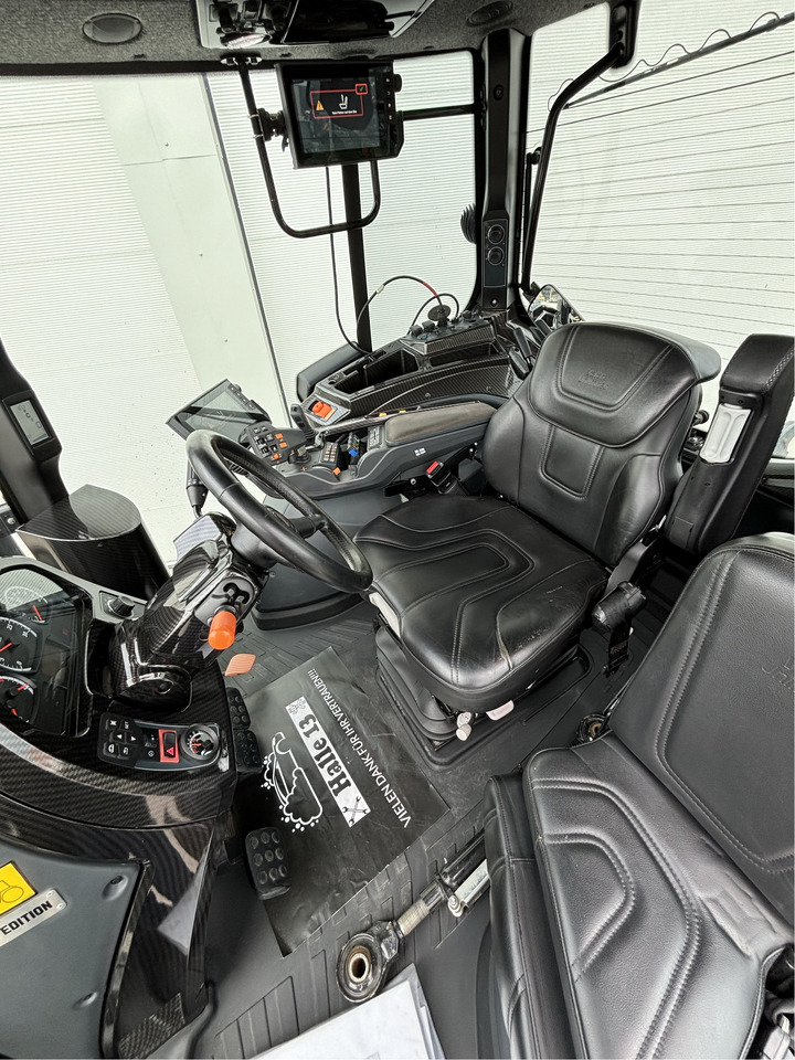 Valtra T 254 V Smart Touch MR19 - Tracteur agricole: photos 3 Valtra T 254 V Smart Touch MR19 - Tracteur agricole: photos 3