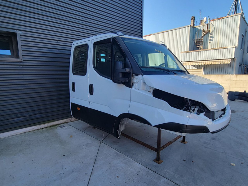 Iveco DAILY E6 - Cabine et intérieur pour Camion: photos 5 Iveco DAILY E6 - Cabine et intérieur pour Camion: photos 5