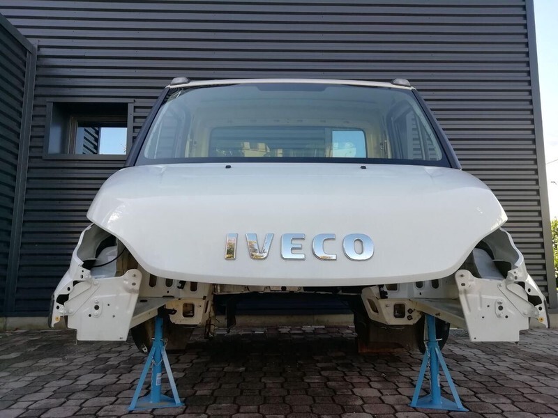 Iveco DAILY Euro 6 - Cabine et intérieur pour Camion: photos 2 Iveco DAILY Euro 6 - Cabine et intérieur pour Camion: photos 2