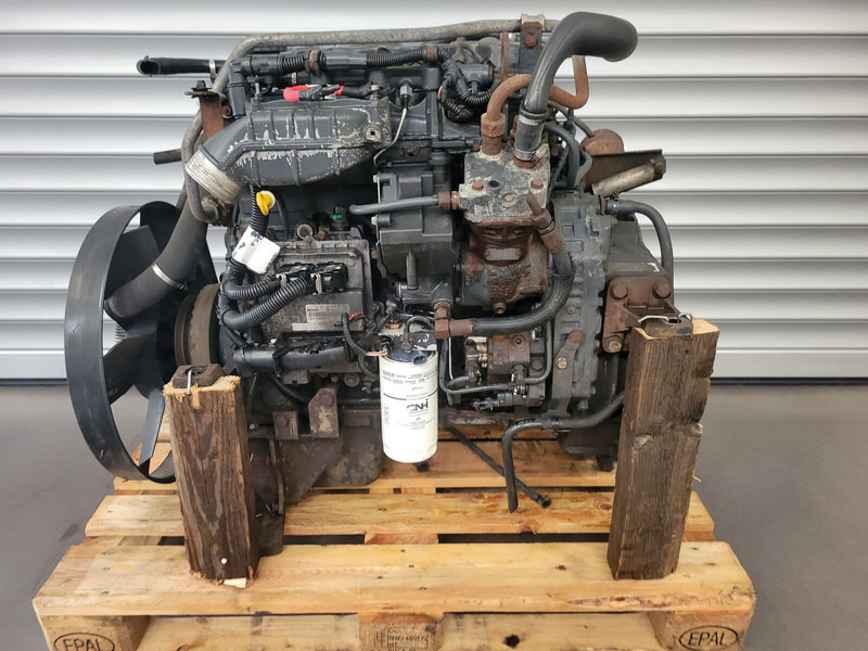 Iveco EUROCARGO F4AE0481 TECTOR 4 EURO 3 - Moteur pour Camion: photos 1 Iveco EUROCARGO F4AE0481 TECTOR 4 EURO 3 - Moteur pour Camion: photos 1