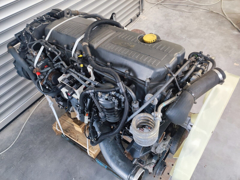 Iveco STRALIS CURSOR 11 F3GFE611 EURO 6 - Moteur pour Camion: photos 3 Iveco STRALIS CURSOR 11 F3GFE611 EURO 6 - Moteur pour Camion: photos 3