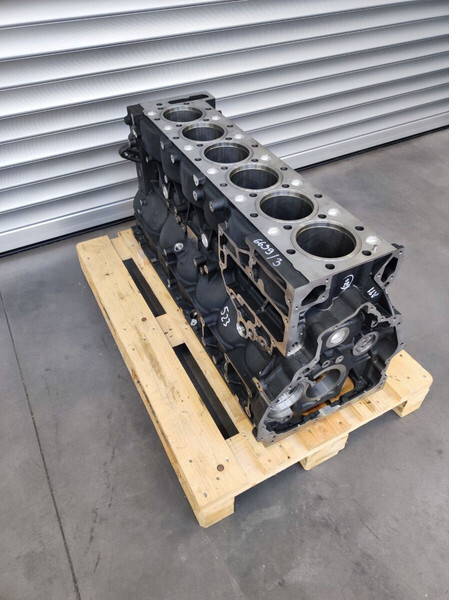 MAN D2676 Euro 6 - Carter pour Camion: photos 5 MAN D2676 Euro 6 - Carter pour Camion: photos 5