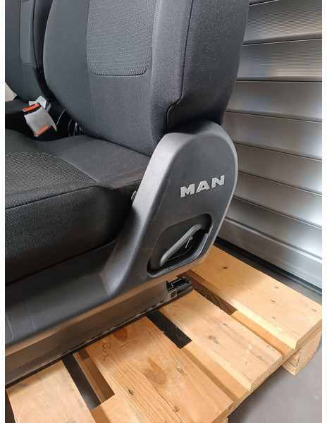 MAN Set RH + LH - Siège pour Camion: photos 4 MAN Set RH + LH - Siège pour Camion: photos 4