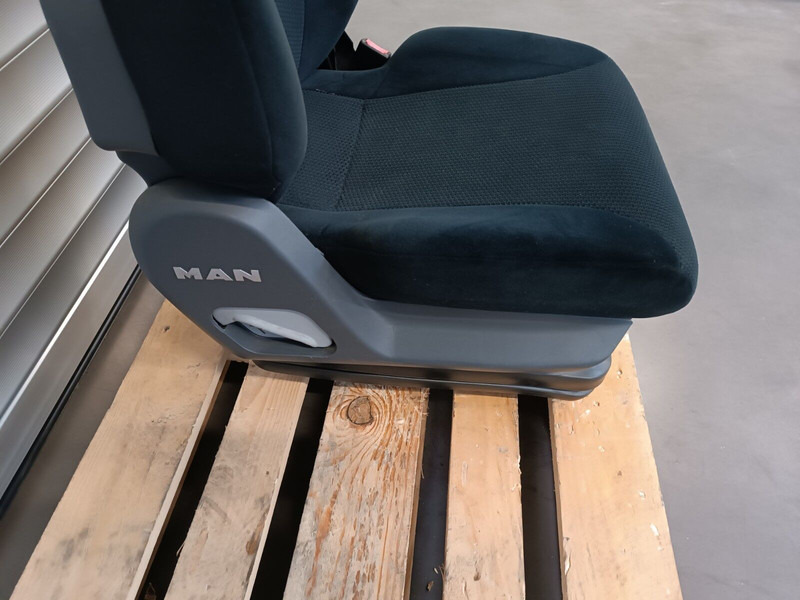 MAN new - nuovo - neuf - neu - Siège pour Camion: photos 4 MAN new - nuovo - neuf - neu - Siège pour Camion: photos 4
