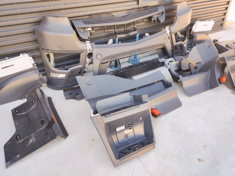 Mercedes-Benz ACTROS AROCS - Pare-chocs pour Camion: photos 2 Mercedes-Benz ACTROS AROCS - Pare-chocs pour Camion: photos 2