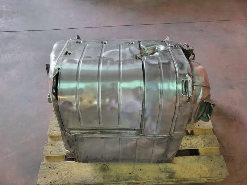 Mercedes-Benz Actros Atego Arocs - Catalyseur pour Camion: photos 3 Mercedes-Benz Actros Atego Arocs - Catalyseur pour Camion: photos 3