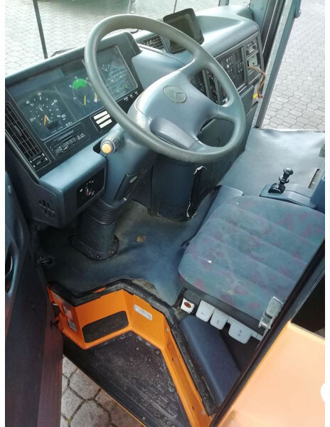 Mercedes-Benz ECONIC - Cabine et intérieur pour Camion: photos 5 Mercedes-Benz ECONIC - Cabine et intérieur pour Camion: photos 5