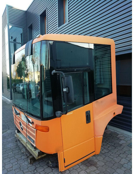 Mercedes-Benz ECONIC - Cabine et intérieur pour Camion: photos 2 Mercedes-Benz ECONIC - Cabine et intérieur pour Camion: photos 2