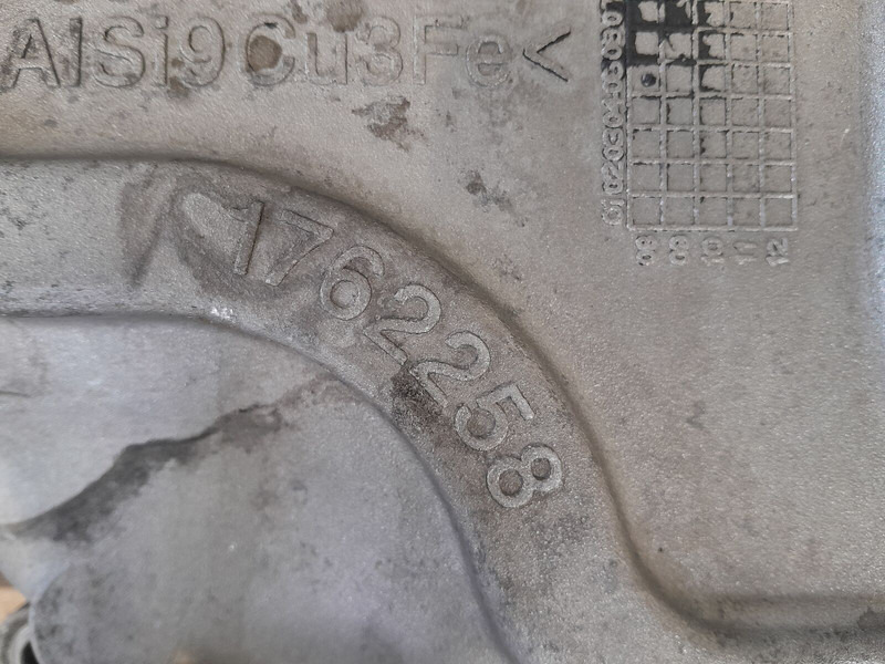 Scania Oil Pan Frame - Moteur et pièces pour Camion: photos 2 Scania Oil Pan Frame - Moteur et pièces pour Camion: photos 2