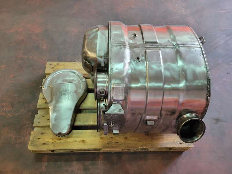 Volvo Euro 6 - Catalyseur pour Camion: photos 1 Volvo Euro 6 - Catalyseur pour Camion: photos 1
