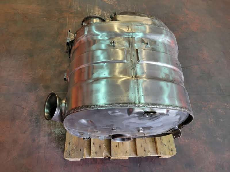 Volvo Euro 6 - Catalyseur pour Camion: photos 4 Volvo Euro 6 - Catalyseur pour Camion: photos 4