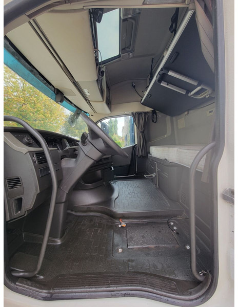 Volvo Globetrotter - Cabine et intérieur pour Camion: photos 4 Volvo Globetrotter - Cabine et intérieur pour Camion: photos 4