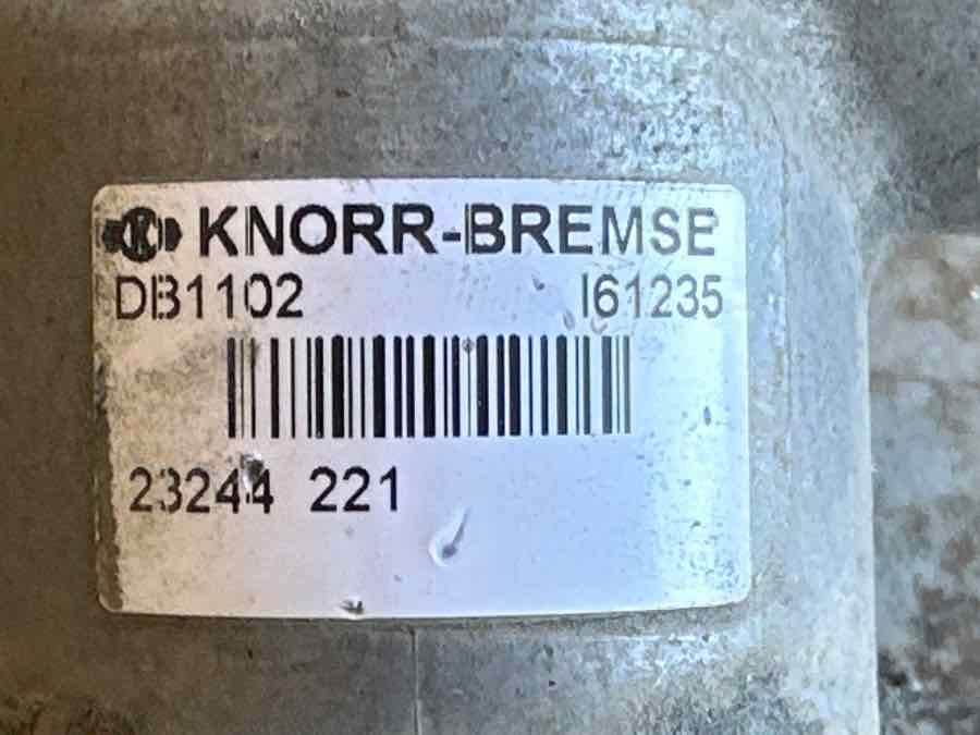 EKERI KNORR-BREMSE VALVE DB1102 I61235 - Valve: photos 3 EKERI KNORR-BREMSE VALVE DB1102 I61235 - Valve: photos 3