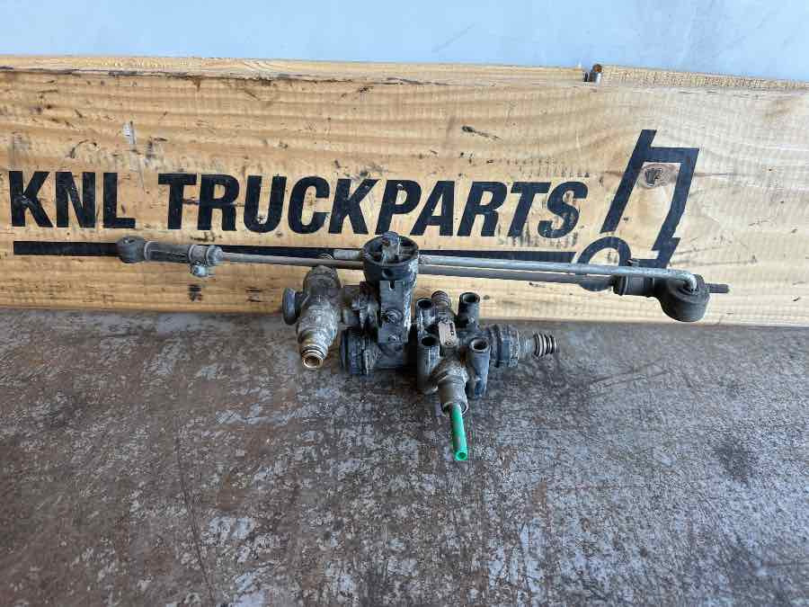 EKERI WABCO VALVE 4640061010 - Valve pour Remorque: photos 1 EKERI WABCO VALVE 4640061010 - Valve pour Remorque: photos 1