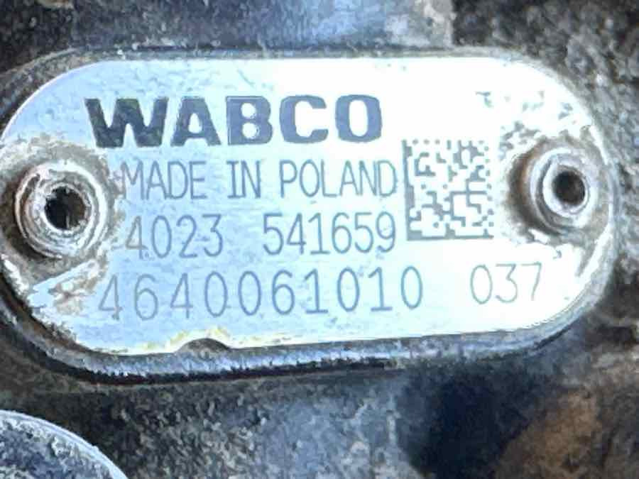 EKERI WABCO VALVE 4640061010 - Valve pour Remorque: photos 3 EKERI WABCO VALVE 4640061010 - Valve pour Remorque: photos 3
