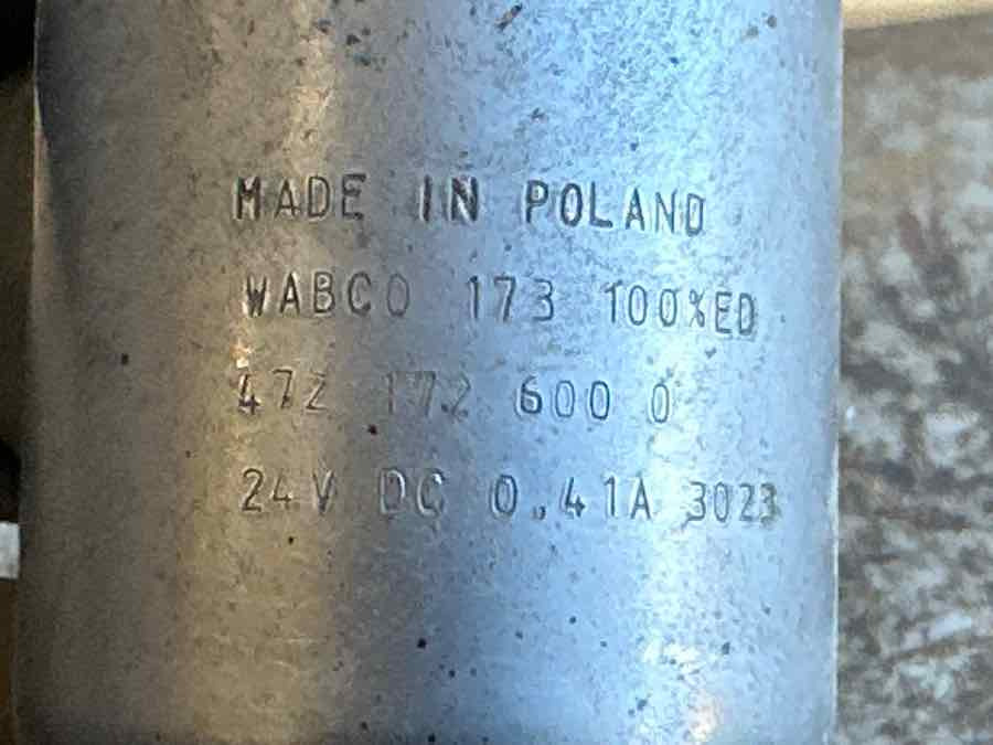 EKERI WABCO VALVE 4721726000 - Valve pour Remorque: photos 2 EKERI WABCO VALVE 4721726000 - Valve pour Remorque: photos 2