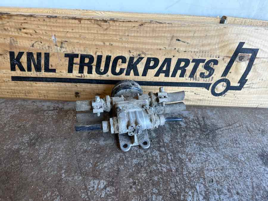 EKERI WABCO VALVE 9735000510 - Valve pour Remorque: photos 2 EKERI WABCO VALVE 9735000510 - Valve pour Remorque: photos 2