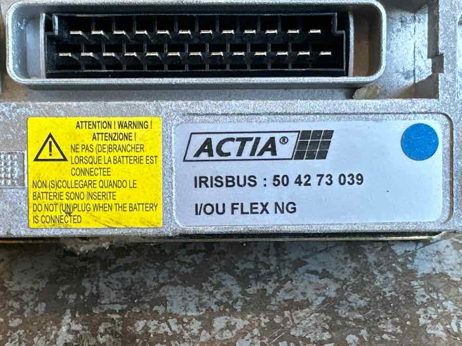 IVECO ECU BUS 504273039 - Bloc de gestion pour Bus: photos 2 IVECO ECU BUS 504273039 - Bloc de gestion pour Bus: photos 2