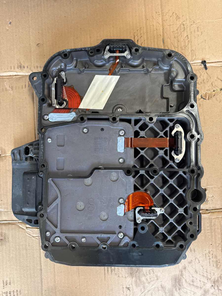 MAN 12TX ELECTRIC CONTROL UNIT 81.25839-7204 - Boîte de vitesse et pièces pour Camion: photos 2 MAN 12TX ELECTRIC CONTROL UNIT 81.25839-7204 - Boîte de vitesse et pièces pour Camion: photos 2