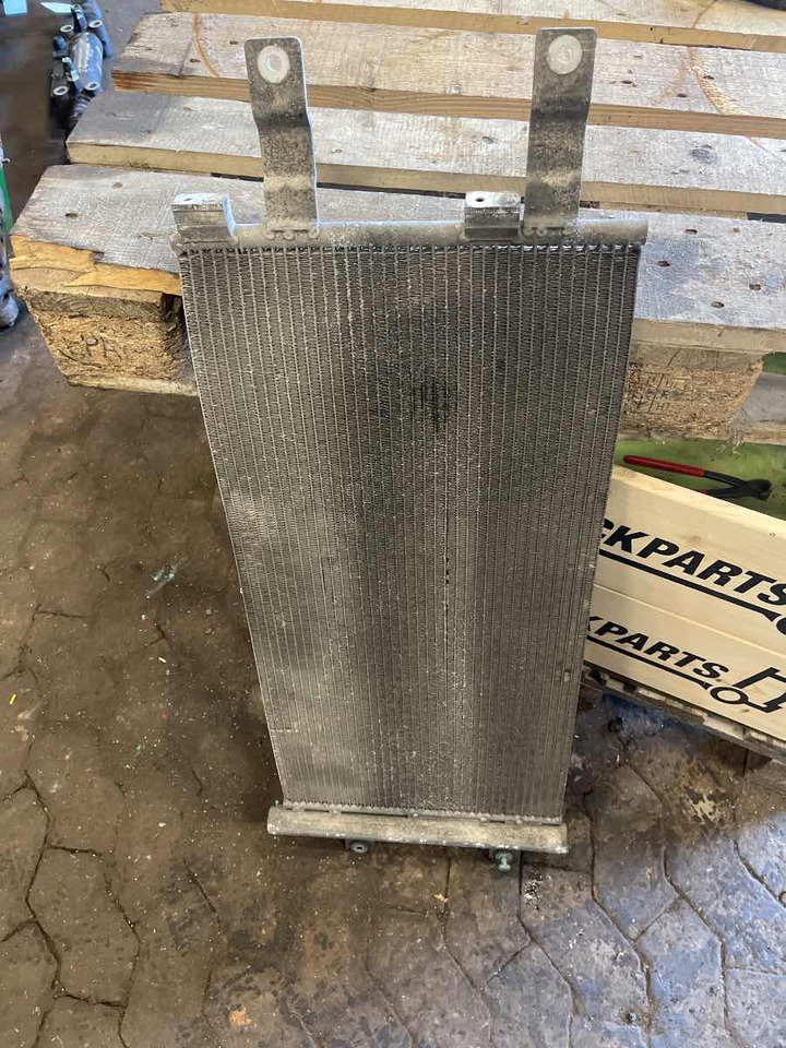 MAN AC COOLER 81.61920-6041 - Système de refroidissement pour Camion: photos 1 MAN AC COOLER 81.61920-6041 - Système de refroidissement pour Camion: photos 1
