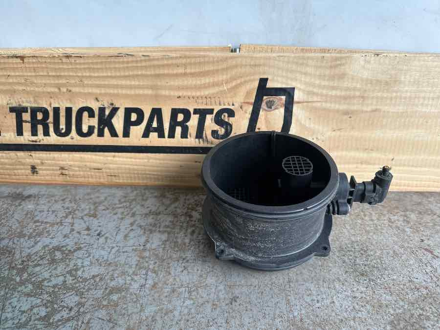 MAN AIR MASS FILTER HOUSE 81.09413-7010 - Filtre à air: photos 1 MAN AIR MASS FILTER HOUSE 81.09413-7010 - Filtre à air: photos 1