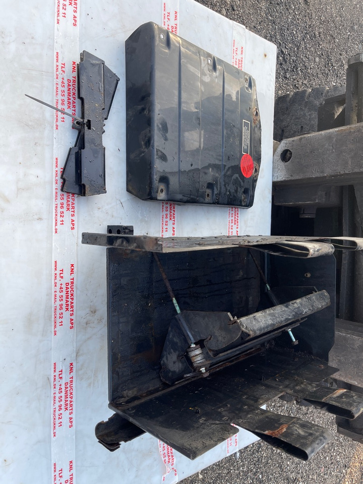 MAN BATTERI KASSE - Frame/ Châssis pour Camion: photos 1 MAN BATTERI KASSE - Frame/ Châssis pour Camion: photos 1