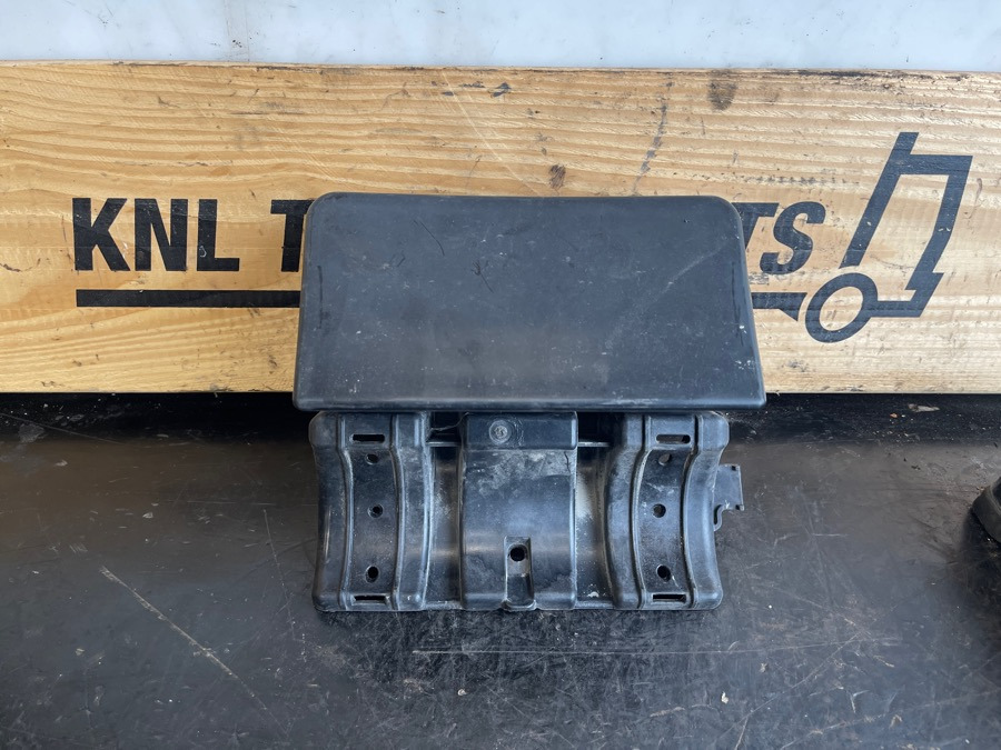 MAN BRACKET 81.27640-0019 - Frame/ Châssis pour Camion: photos 1 MAN BRACKET 81.27640-0019 - Frame/ Châssis pour Camion: photos 1