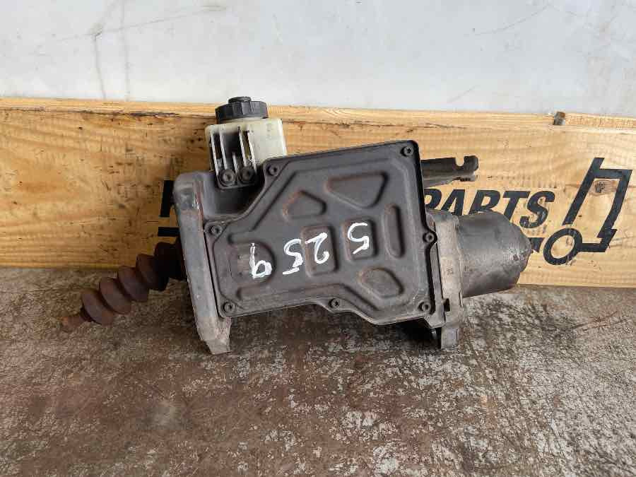 MAN CLUCH BOOSTER 81.30725-6124 - Boîte de vitesse et pièces pour Camion: photos 2 MAN CLUCH BOOSTER 81.30725-6124 - Boîte de vitesse et pièces pour Camion: photos 2