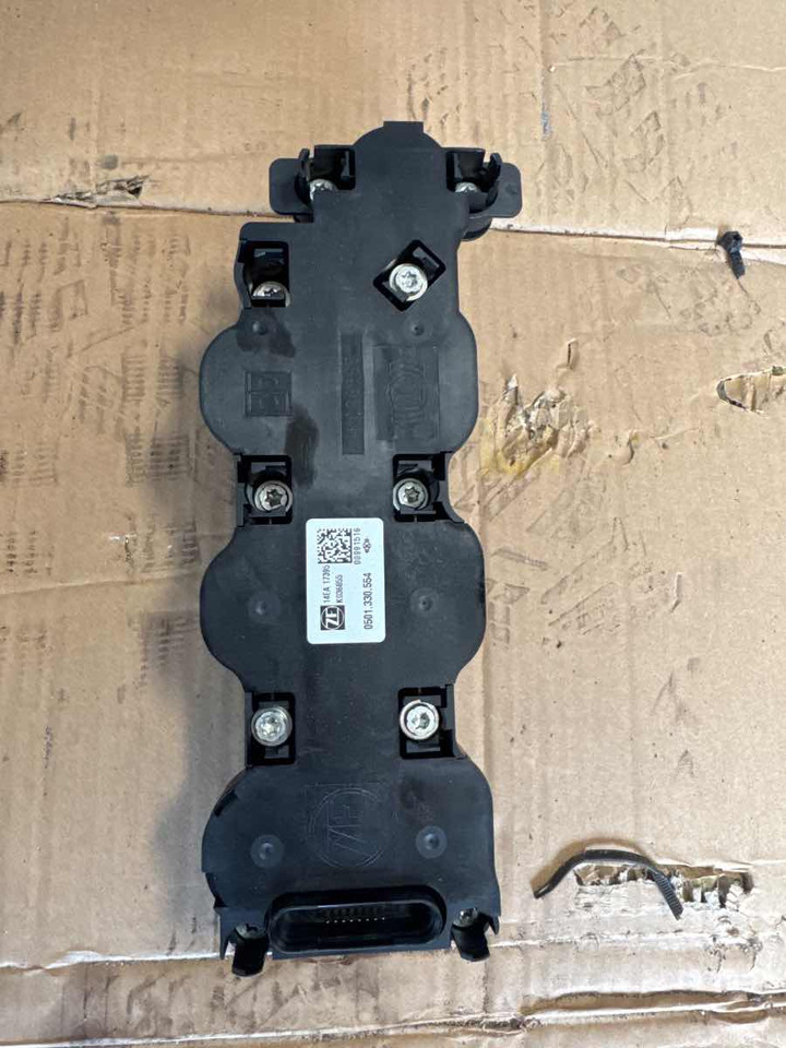 MAN CONTROL UNIT 81.32690-6072 - Boîte de vitesse et pièces pour Camion: photos 1 MAN CONTROL UNIT 81.32690-6072 - Boîte de vitesse et pièces pour Camion: photos 1