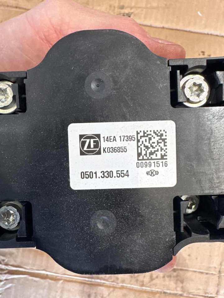 MAN CONTROL UNIT 81.32690-6072 - Boîte de vitesse et pièces pour Camion: photos 3 MAN CONTROL UNIT 81.32690-6072 - Boîte de vitesse et pièces pour Camion: photos 3