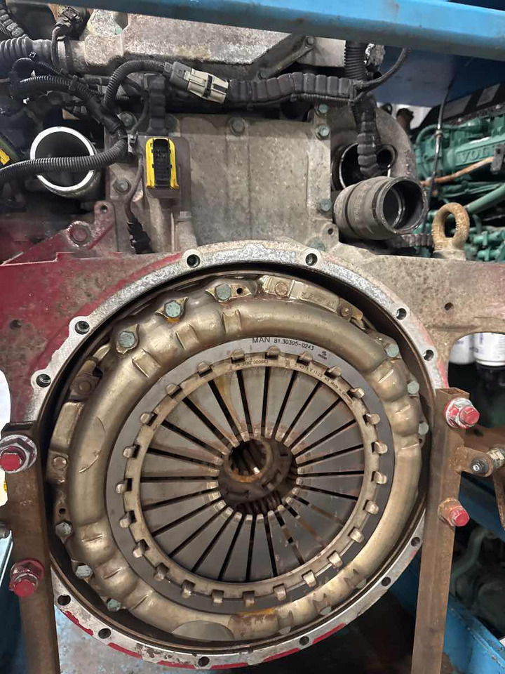 MAN ENGINE D3876 LF01 560 HP - Moteur pour Camion: photos 2 MAN ENGINE D3876 LF01 560 HP - Moteur pour Camion: photos 2