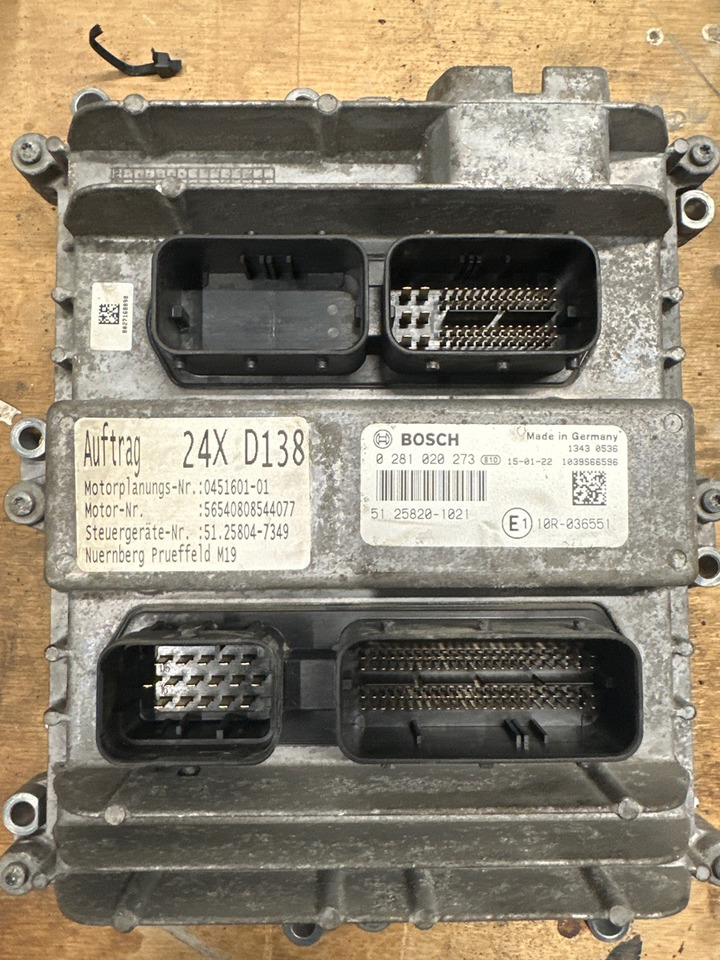MAN ENGINE ECU 51.25804-7349 - Bloc de gestion pour Camion: photos 1 MAN ENGINE ECU 51.25804-7349 - Bloc de gestion pour Camion: photos 1