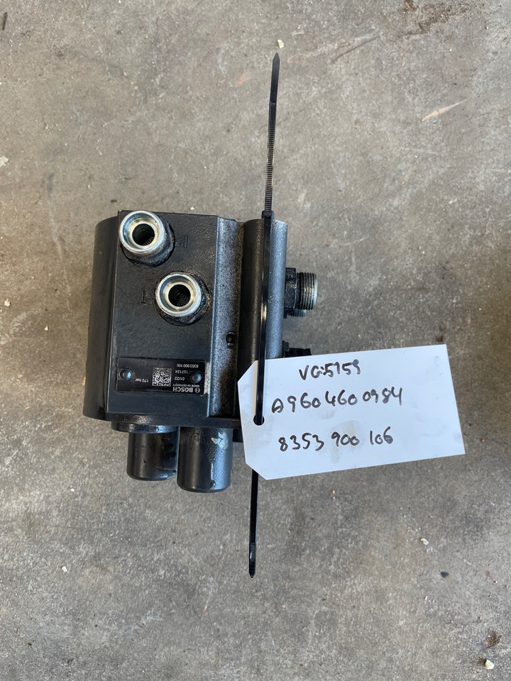 MERCEDES STEERING PUMP A9604600984 - Commande de gouvernail pour Camion: photos 1 MERCEDES STEERING PUMP A9604600984 - Commande de gouvernail pour Camion: photos 1