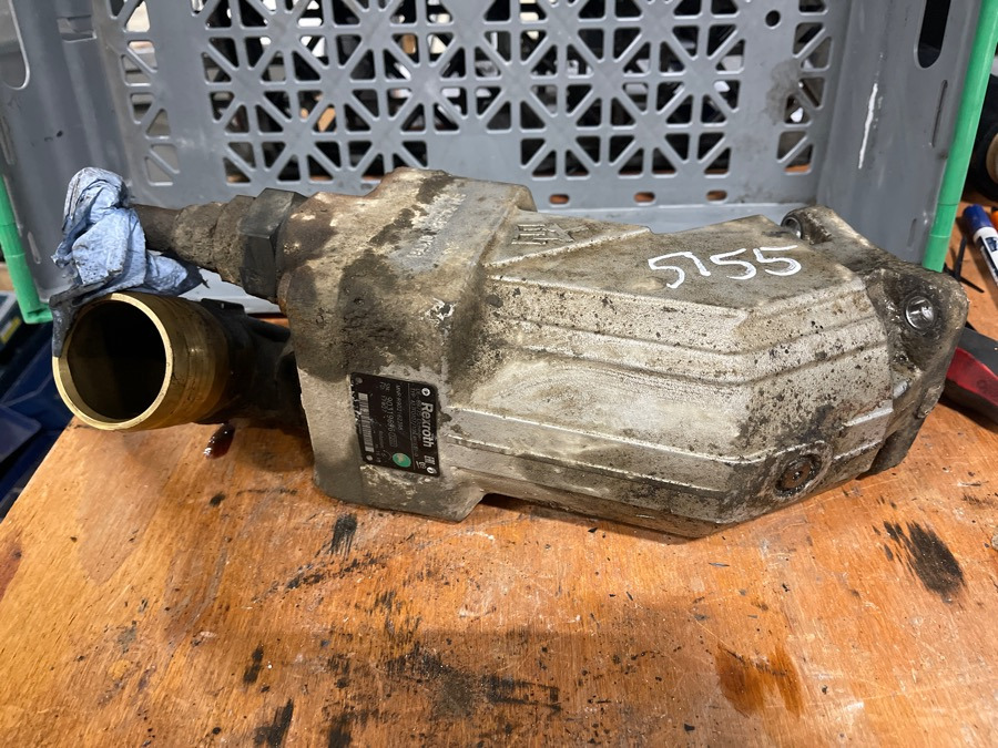 REXROTH HYDRAULIC PUMP 107 L - Pompe hydraulique pour Camion: photos 1 REXROTH HYDRAULIC PUMP 107 L - Pompe hydraulique pour Camion: photos 1