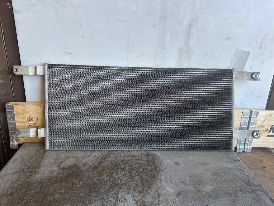 SCANIA A/C CONDENSER 2543257 - Système de refroidissement pour Camion: photos 1 SCANIA A/C CONDENSER 2543257 - Système de refroidissement pour Camion: photos 1