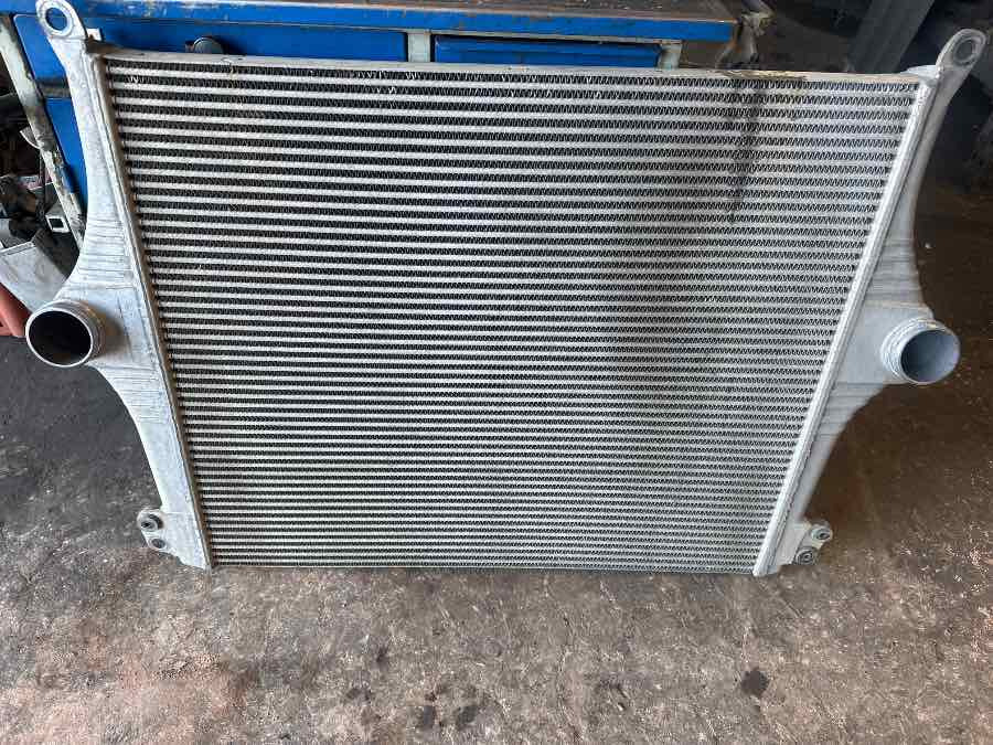 SCANIA AIR COOLER 2433151 - Système de refroidissement pour Camion: photos 1 SCANIA AIR COOLER 2433151 - Système de refroidissement pour Camion: photos 1