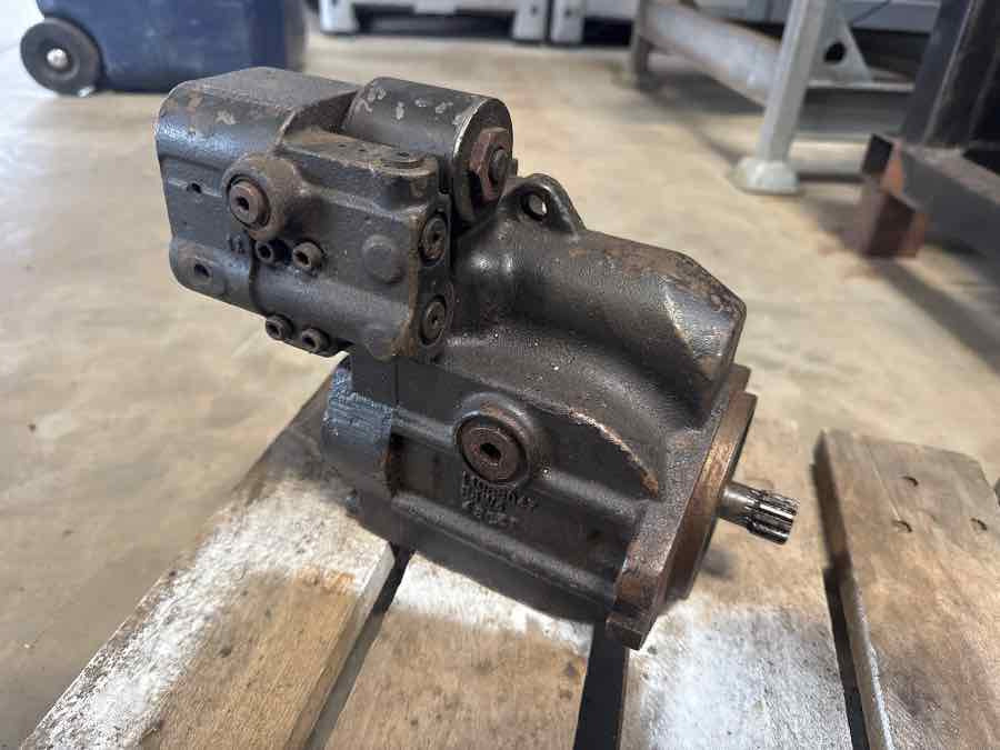 SCANIA BUS HYDRAULIC PUMP 2202323 - Hydraulique pour Camion: photos 1 SCANIA BUS HYDRAULIC PUMP 2202323 - Hydraulique pour Camion: photos 1