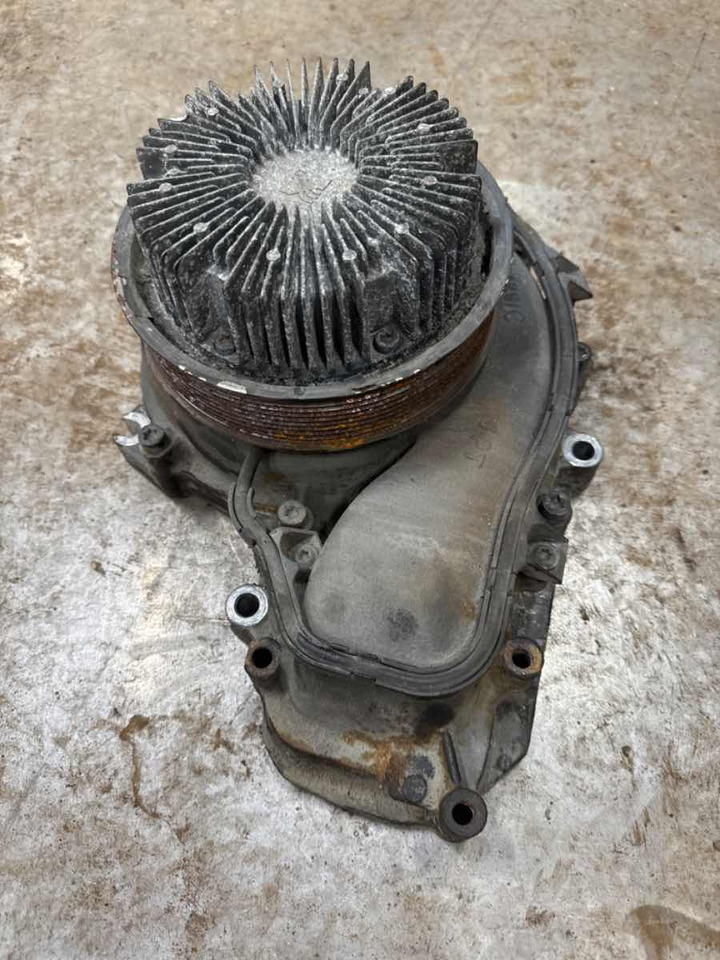 SCANIA COOLANT PUMP 2714201 - Système de refroidissement pour Camion: photos 2 SCANIA COOLANT PUMP 2714201 - Système de refroidissement pour Camion: photos 2