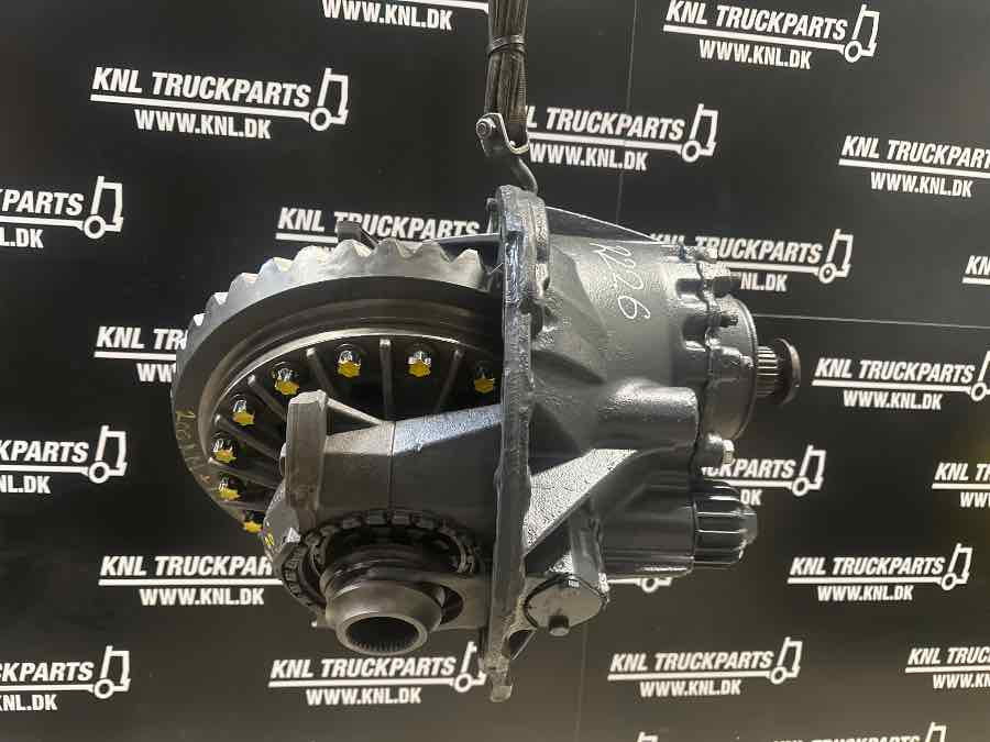 SCANIA DIFF R885 - 3.23 // 2300436 - Différentiel pour Camion: photos 2 SCANIA DIFF R885 - 3.23 // 2300436 - Différentiel pour Camion: photos 2