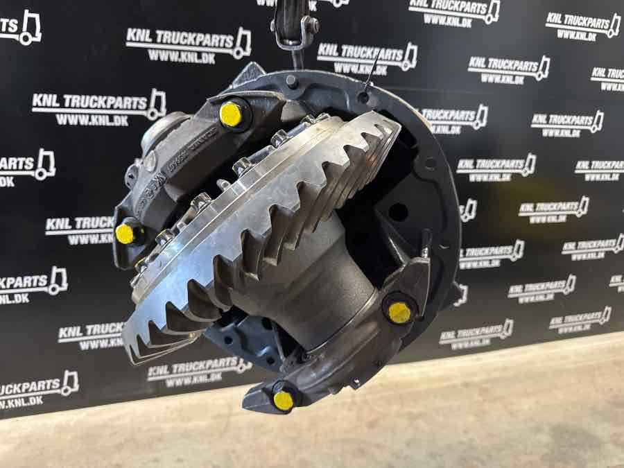 SCANIA DIFF R885 - 3.23 // 2300436 - Différentiel pour Camion: photos 2 SCANIA DIFF R885 - 3.23 // 2300436 - Différentiel pour Camion: photos 2