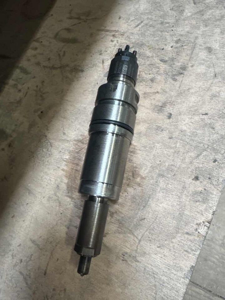 SCANIA INJECTOR 2438101 - Préparation du carburant pour Camion: photos 1 SCANIA INJECTOR 2438101 - Préparation du carburant pour Camion: photos 1
