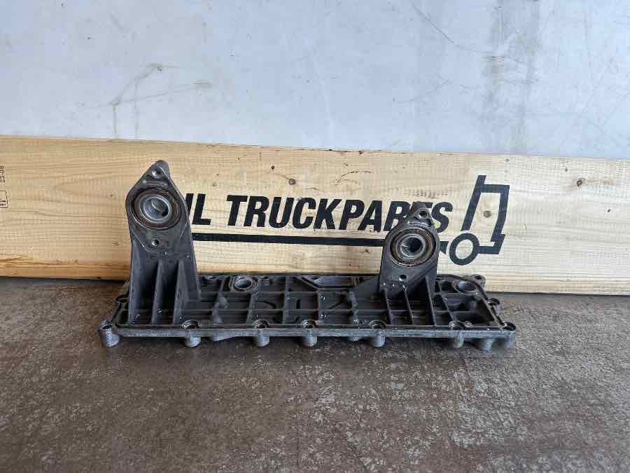 SCANIA OIL COOLER COVER 1919690 - Moteur et pièces pour Camion: photos 1 SCANIA OIL COOLER COVER 1919690 - Moteur et pièces pour Camion: photos 1