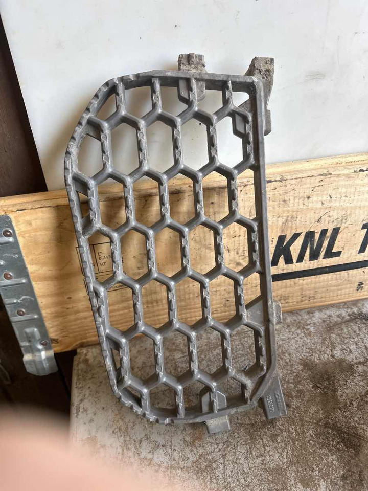 SCANIA STEP 2595870 - Cabine et intérieur pour Camion: photos 1 SCANIA STEP 2595870 - Cabine et intérieur pour Camion: photos 1