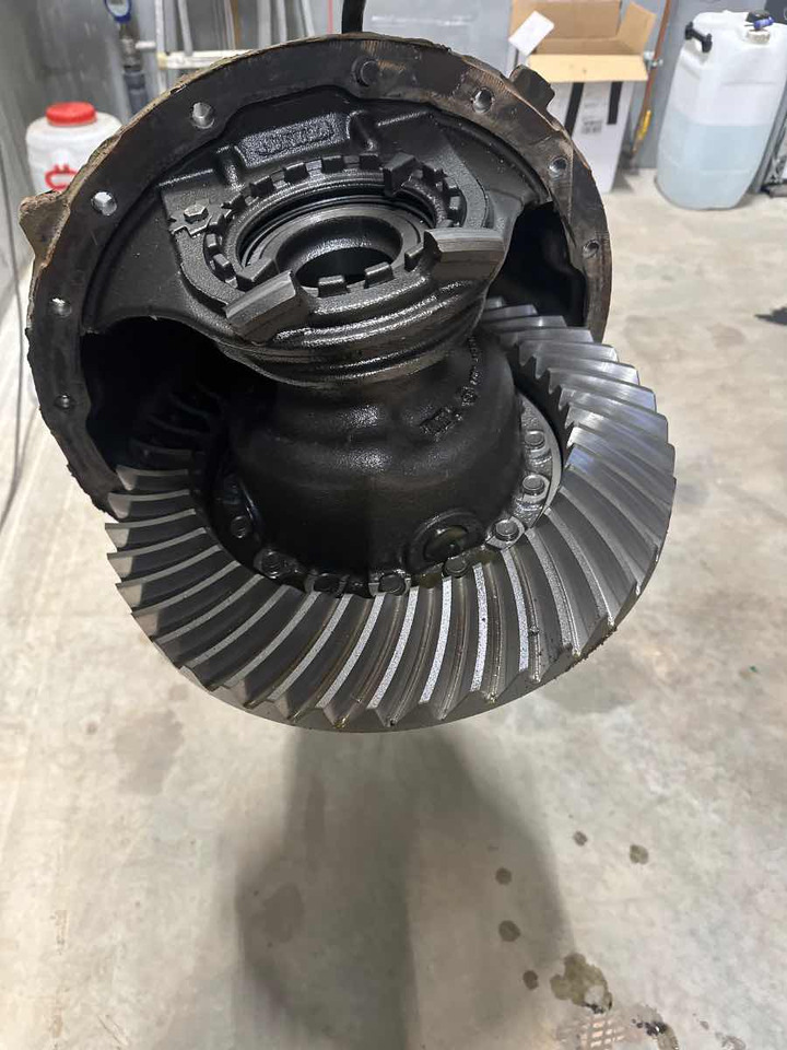 SETRA MERCEDES DIFF HO6 - 43:11 = 3.909 // 746218 - Différentiel pour Camion: photos 2 SETRA MERCEDES DIFF HO6 - 43:11 = 3.909 // 746218 - Différentiel pour Camion: photos 2