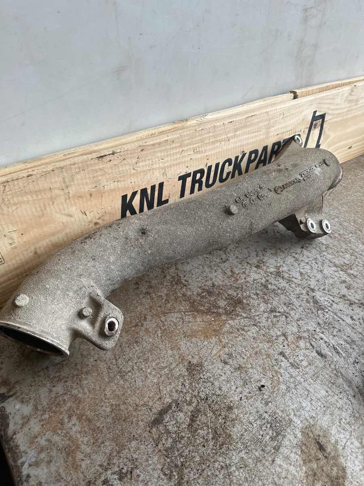 VOLVO COOLER PIPE 20522119 - Tuyau d'admission d'air pour Camion: photos 1 VOLVO COOLER PIPE 20522119 - Tuyau d'admission d'air pour Camion: photos 1
