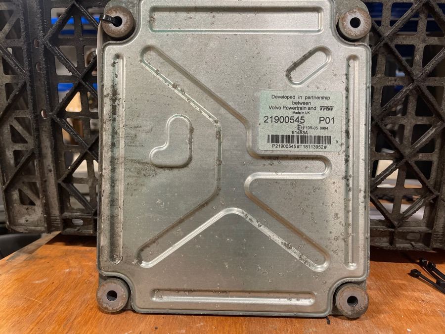 VOLVO ECU 21900545 - Bloc de gestion pour Camion: photos 1 VOLVO ECU 21900545 - Bloc de gestion pour Camion: photos 1