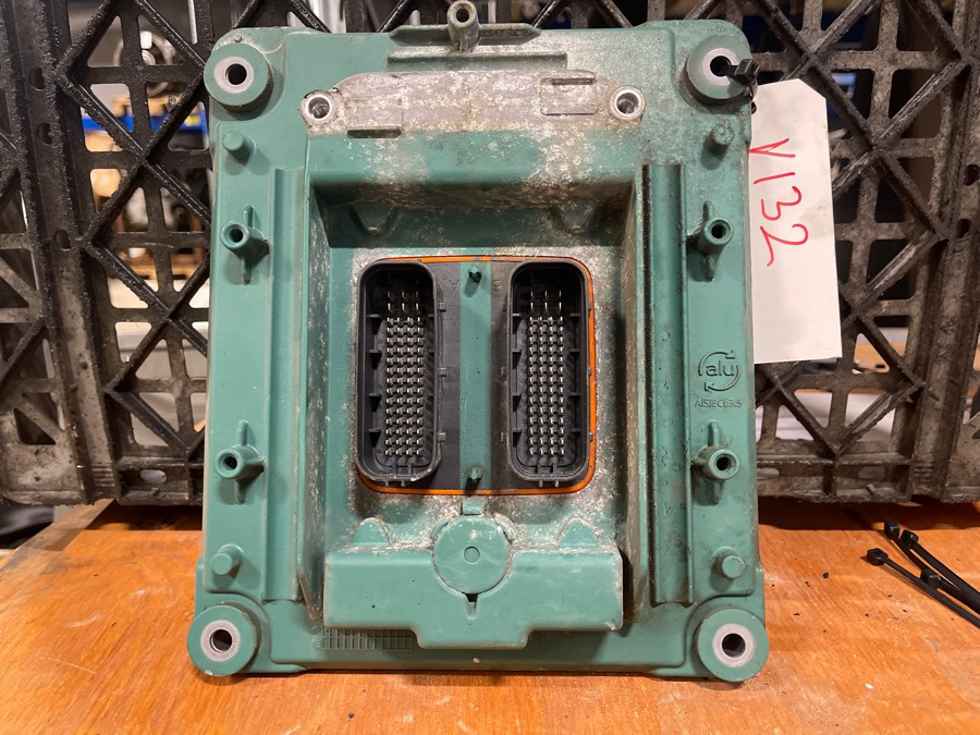 VOLVO ECU 21900545 - Bloc de gestion pour Camion: photos 2 VOLVO ECU 21900545 - Bloc de gestion pour Camion: photos 2