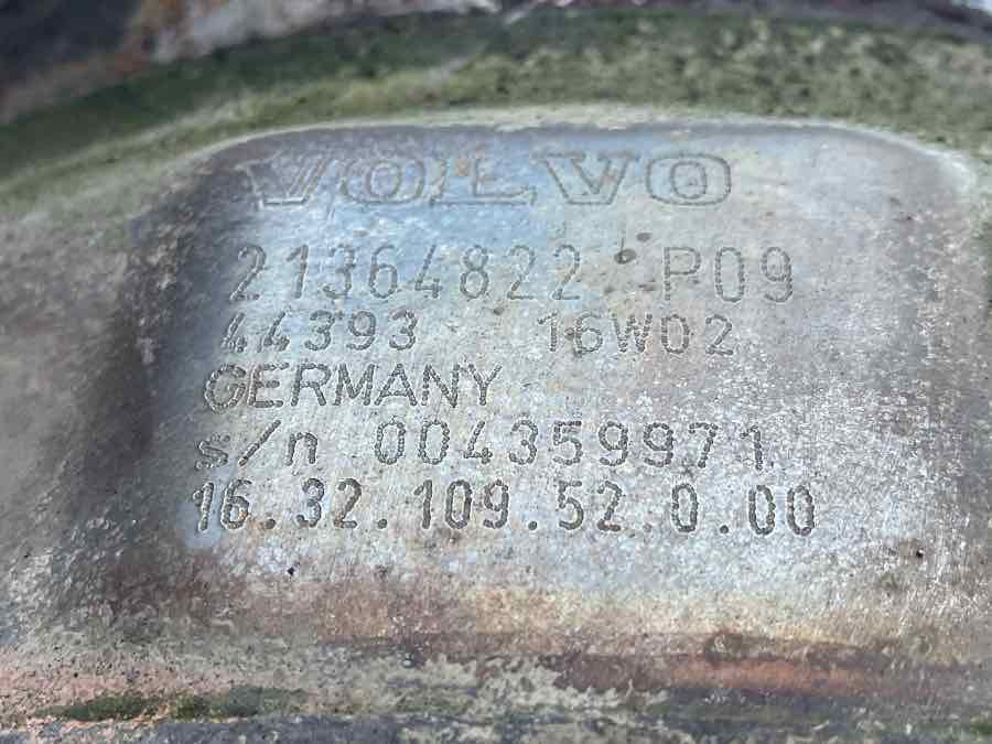 VOLVO EXHAUST 21364822 - Système d'échappement pour Camion: photos 3 VOLVO EXHAUST 21364822 - Système d'échappement pour Camion: photos 3