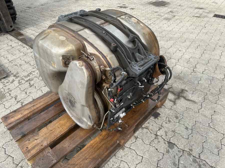 VOLVO EXHAUST 23046481 - Système d'échappement pour Camion: photos 2 VOLVO EXHAUST 23046481 - Système d'échappement pour Camion: photos 2