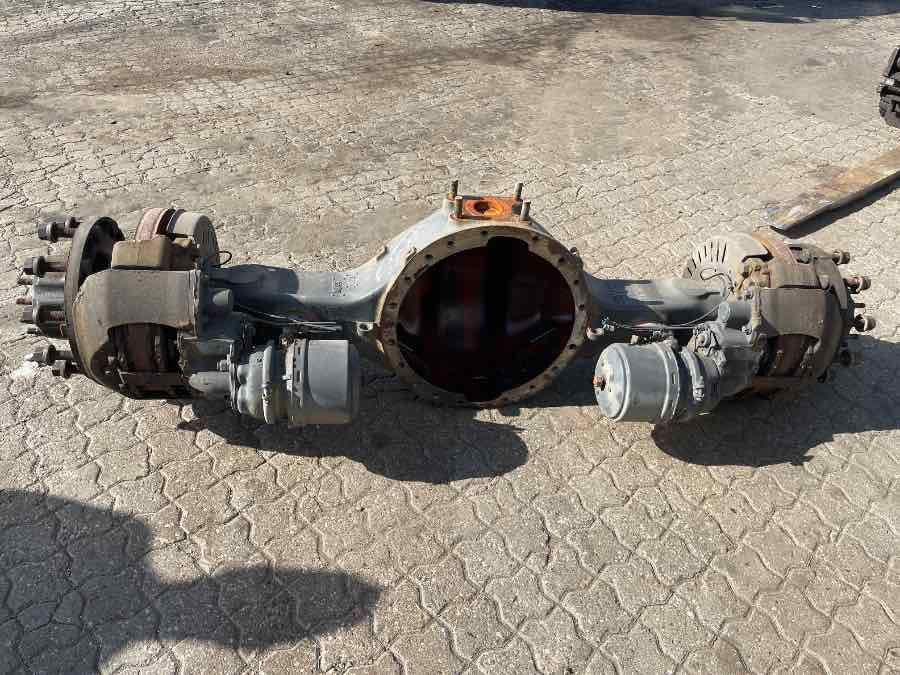 VOLVO REAR AXLE CASE 20956337 - Essieu et pièces pour Camion: photos 1 VOLVO REAR AXLE CASE 20956337 - Essieu et pièces pour Camion: photos 1